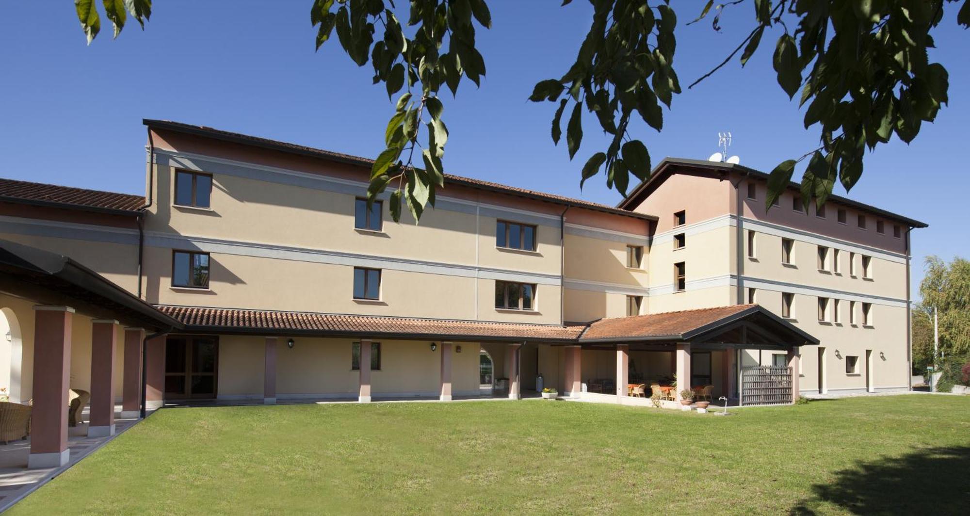 Hotel Naonis Cordenons Extérieur photo