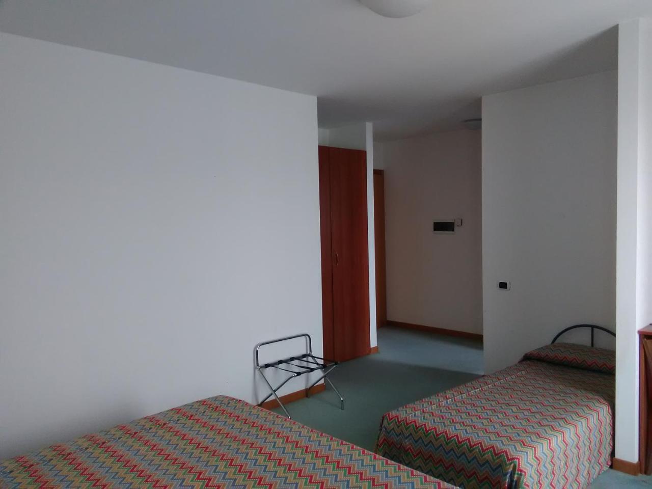 Hotel Naonis Cordenons Extérieur photo