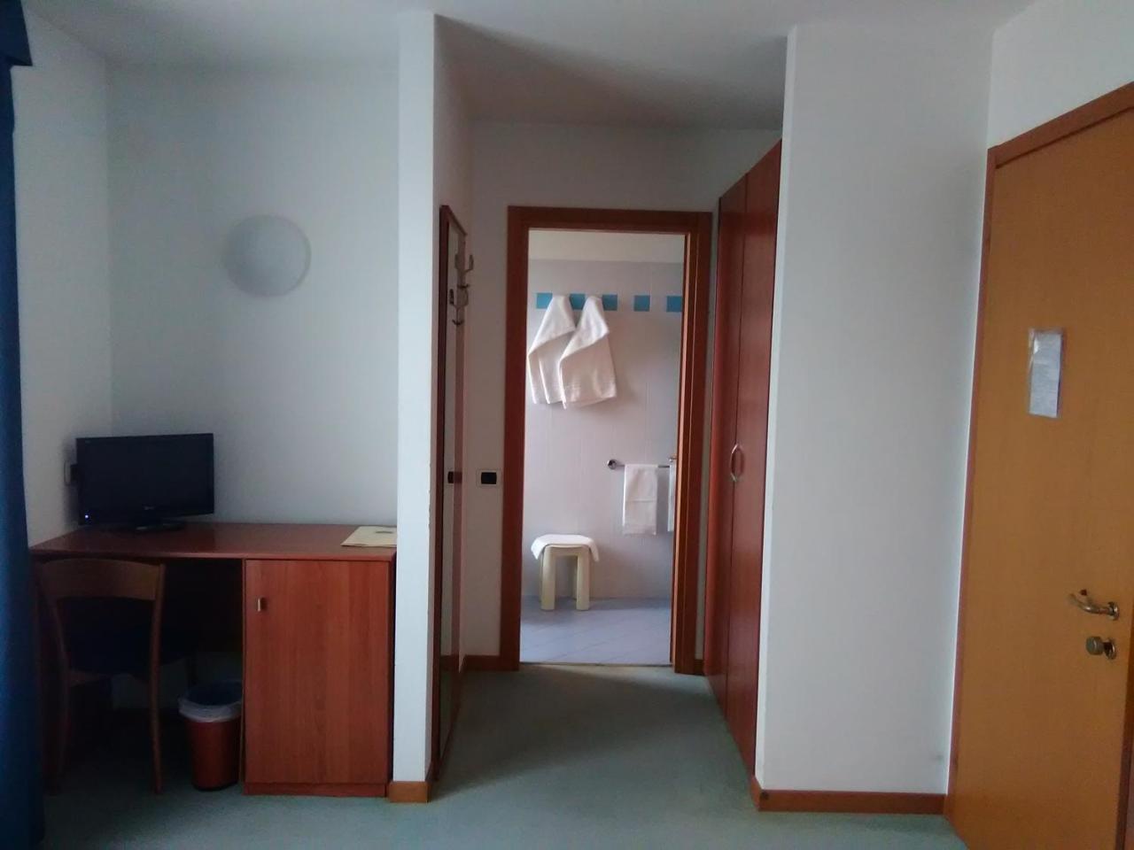 Hotel Naonis Cordenons Extérieur photo